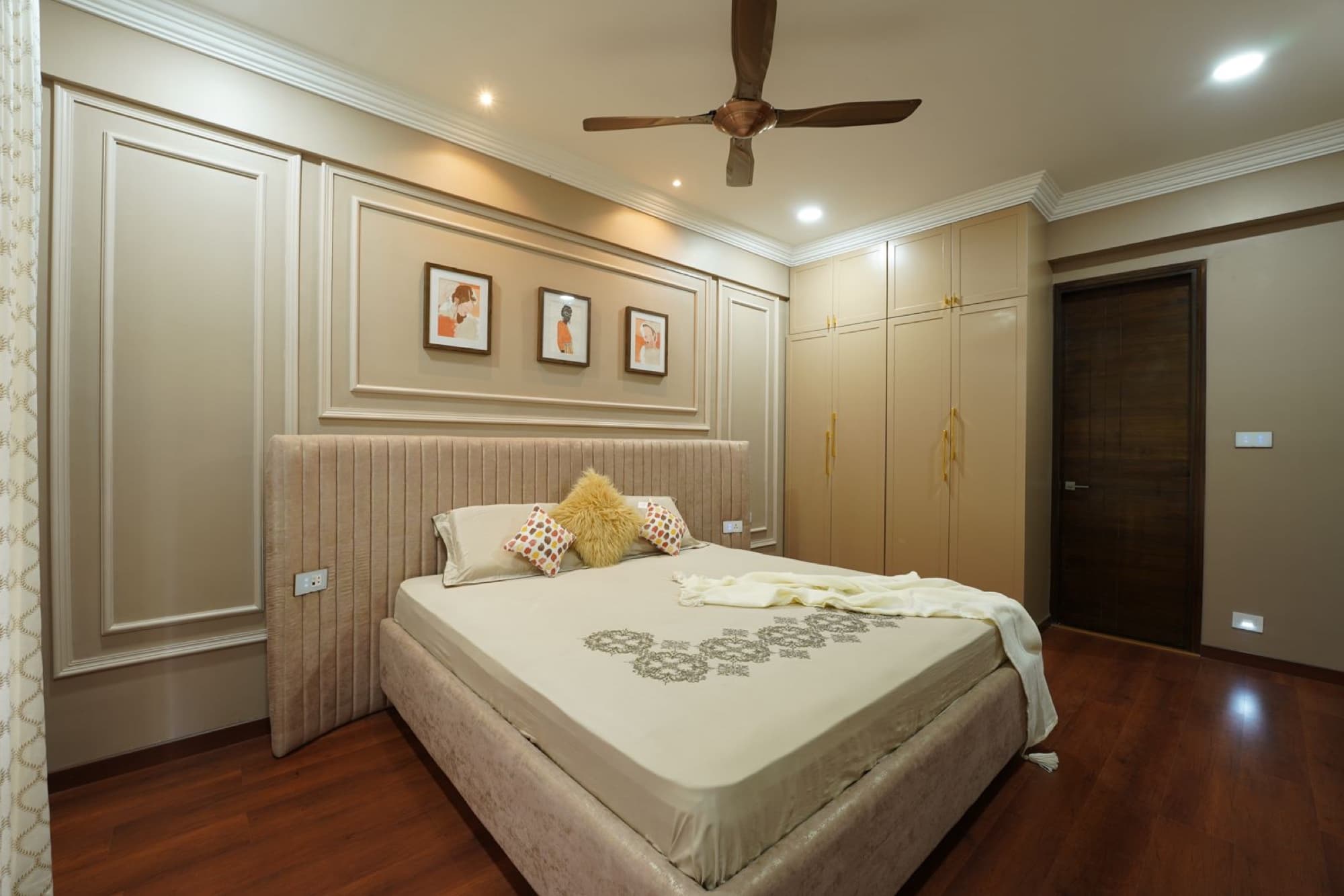 Bedroom with warm finishes